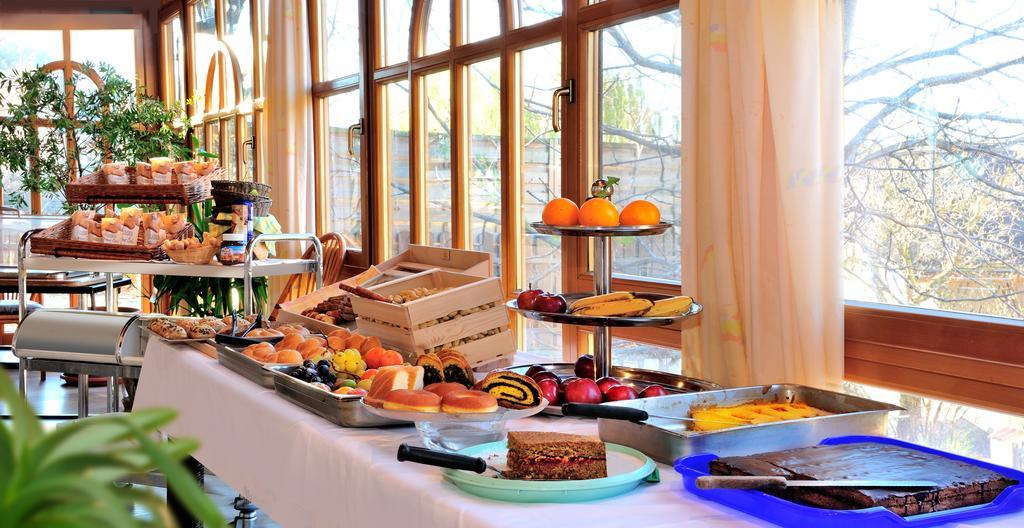 Hotel Hochrain Rasa Екстериор снимка