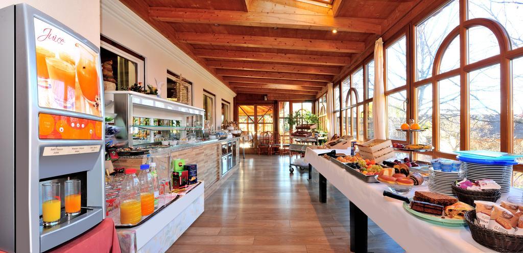 Hotel Hochrain Rasa Екстериор снимка